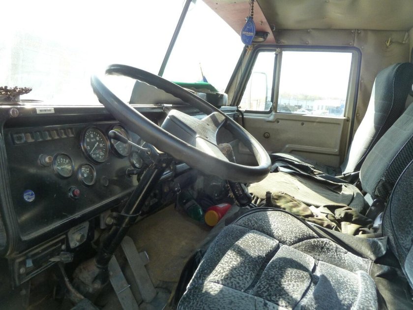 КАМАЗ 55111 самосвал салон