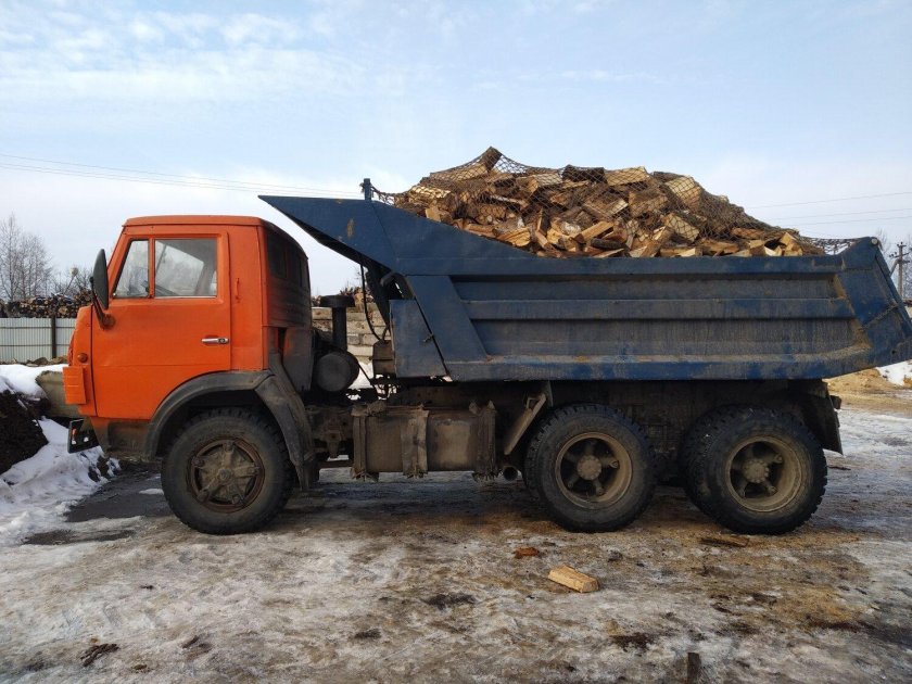 Фото КАМАЗ 55111 С черноземом