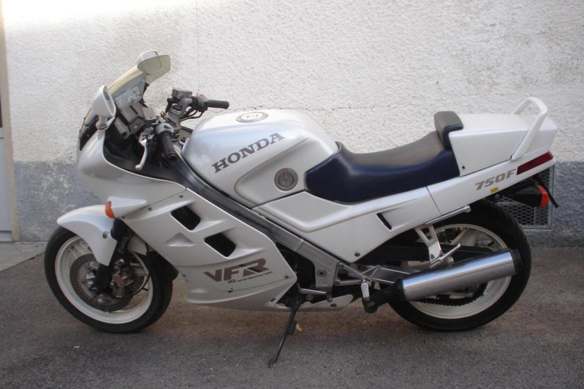 Honda VFR 750 F