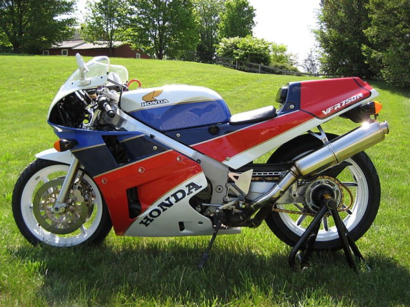 Honda VFR 750 rc30