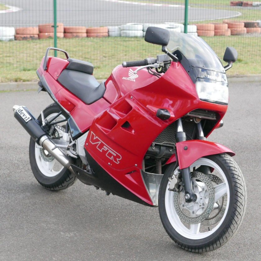 Мотоцикл Хонда 1700 кубов