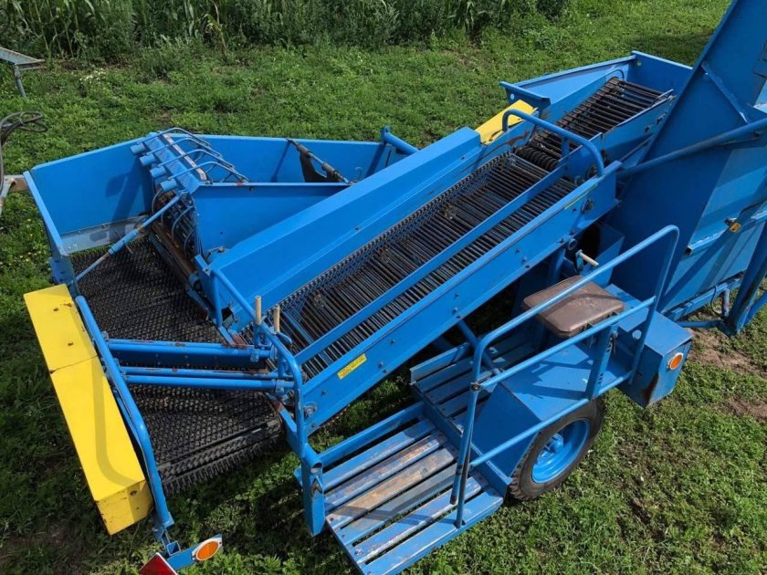 Картофелеуборочный комбайн Juko