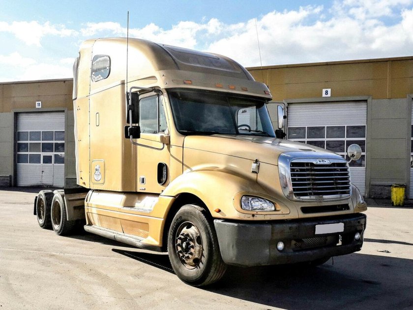 Freightliner Columbia cl120