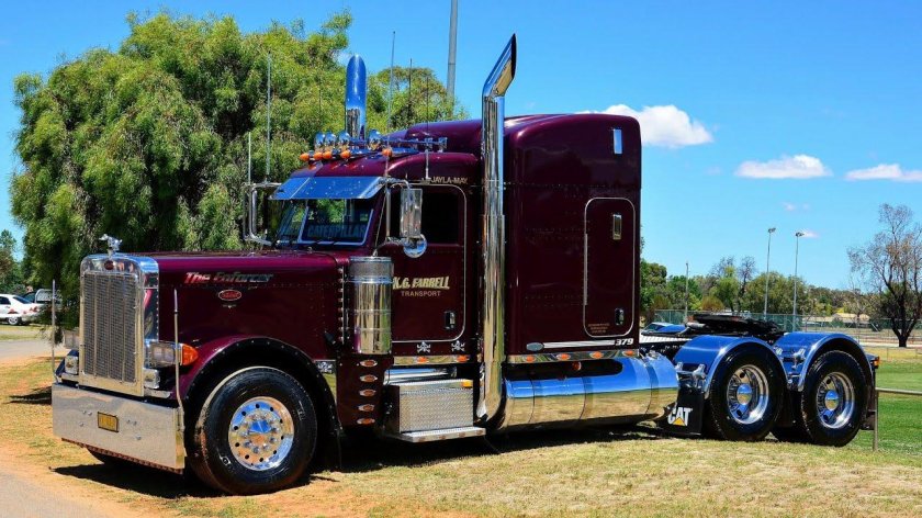 Американский грузовик Peterbilt