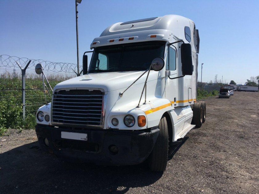 Фредлайнер CST 120