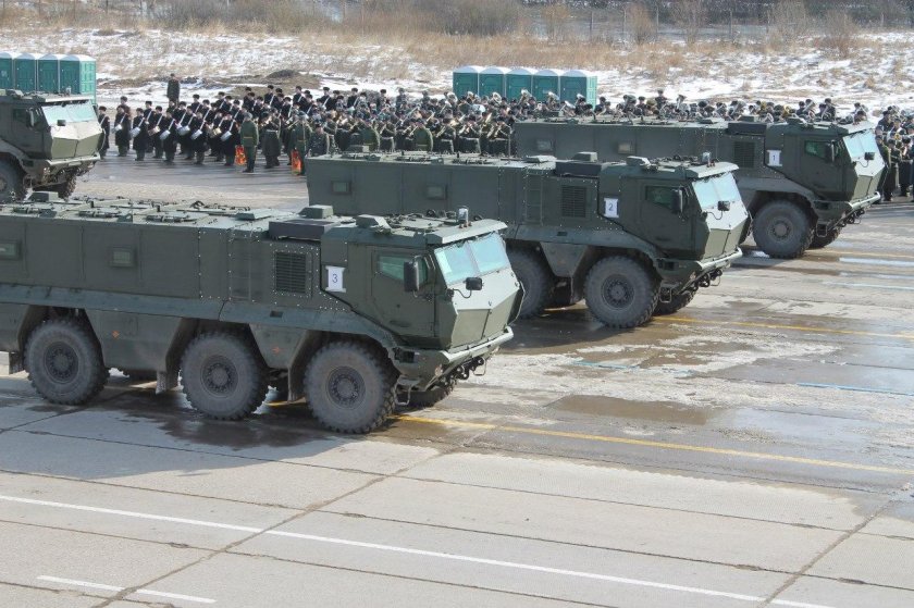 КАМАЗ Тайфун 63988