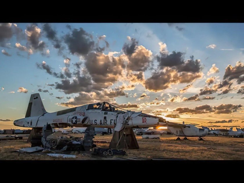 Кладбище самолетов Девис-Монтен, США