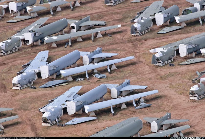 Дэвис-Монтан авиабаза