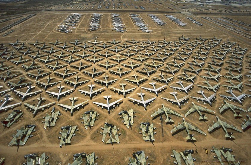 Кладбище самолетов Девис-Монтен, США