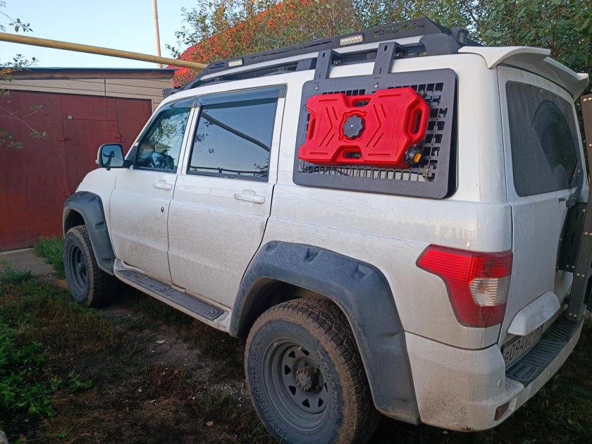 Крепление для канистры Паджеро 2