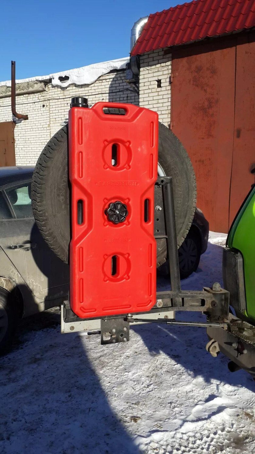 Экспедиционные канистры на ниву Шевроле