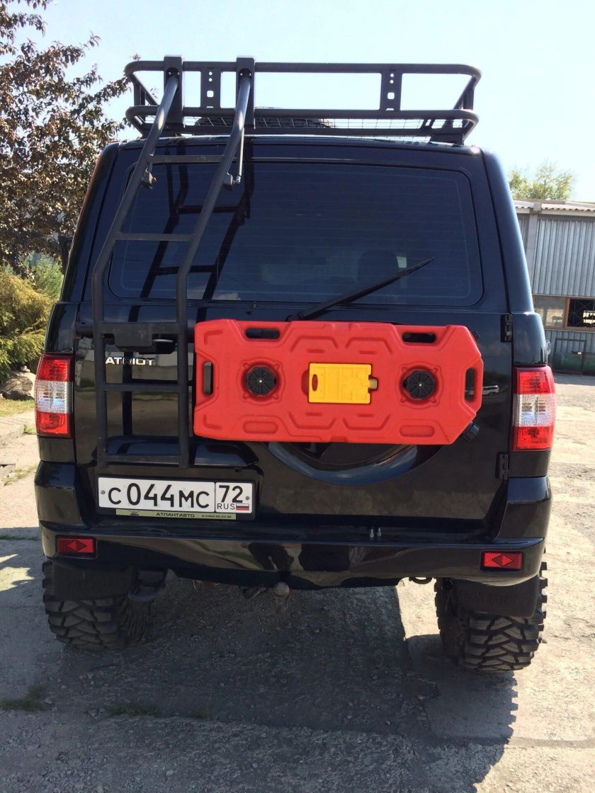 Экспедиционная канистра УАЗ Патриот