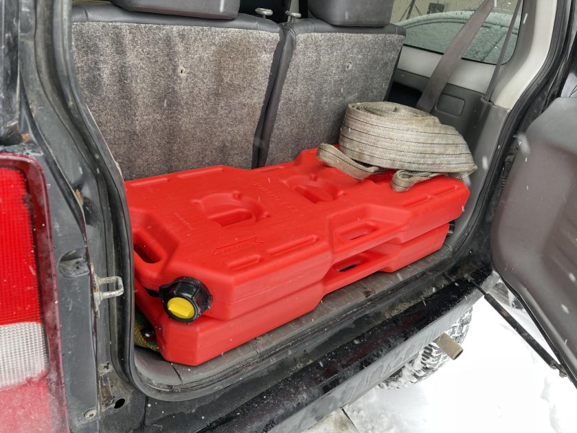 Канистра на Сузуки Джимни