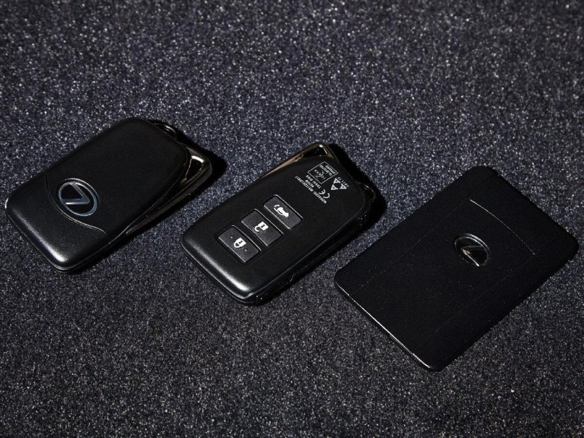 Ключ от Лексус ЛХ 570