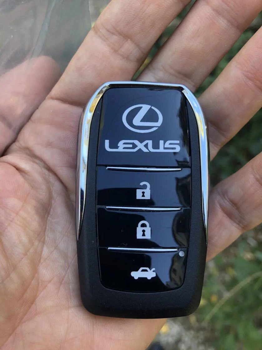 Выкидной ключ Лексус РХ 330