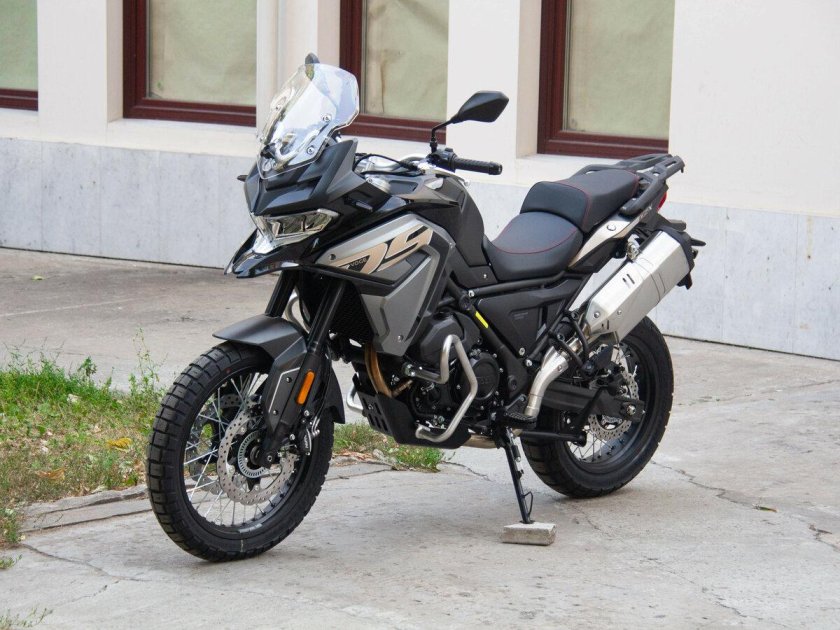 Мотоцикл voge 650 DSX