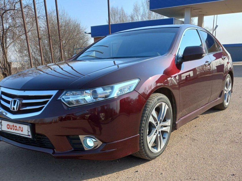 Хонда Аккорд 2012 года