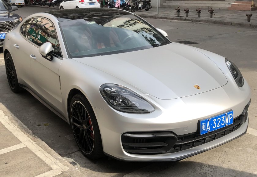 Порше Панамера 971