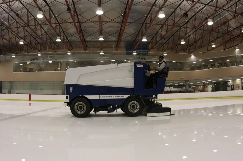 Ледовый комбайн Zamboni