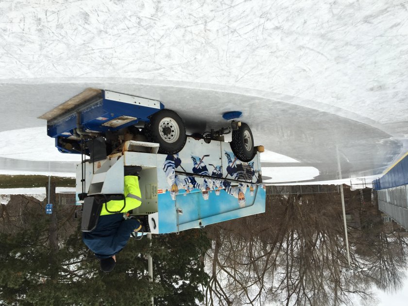 Zamboni заливочная машина