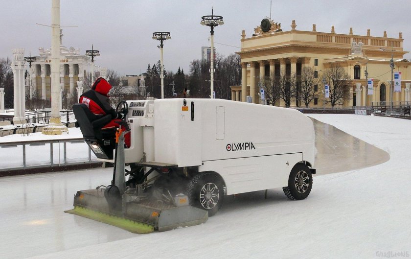 Ледовый комбайн Zamboni