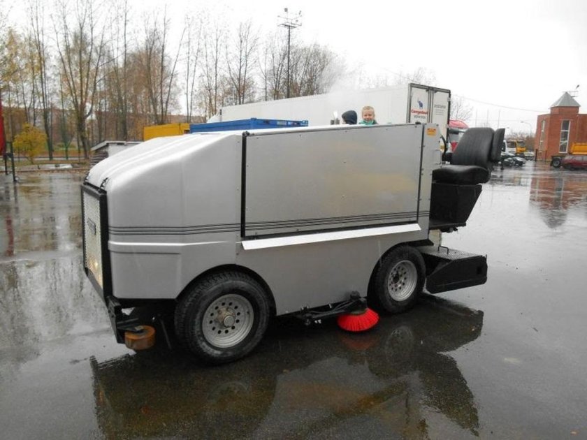 Ледозаливочная машина Olympia