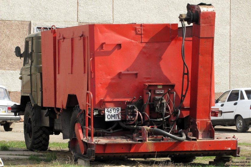 Ледоуборочный комбайн ГАЗ-33081