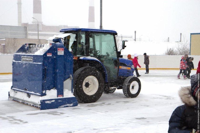 Олимпия ледозаливочная машина