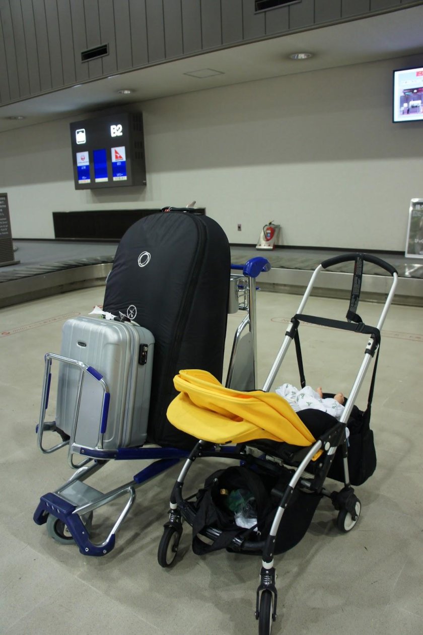 Коляска для самолета