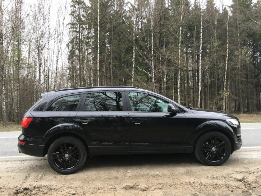 Черные диски на Ауди q7
