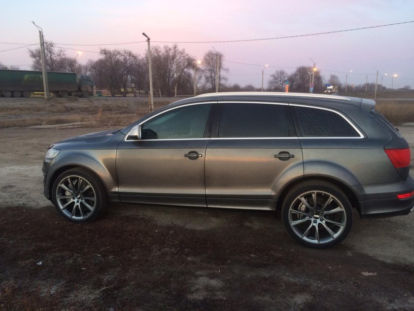 Audi q7 r19