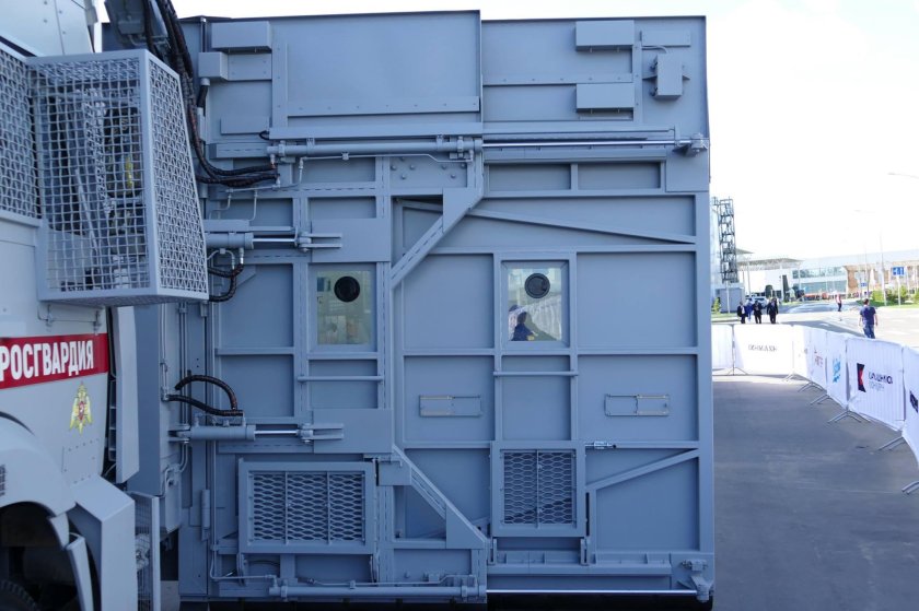 Калашников комплекс стена