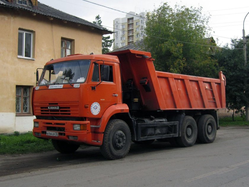 КАМАЗ 6520