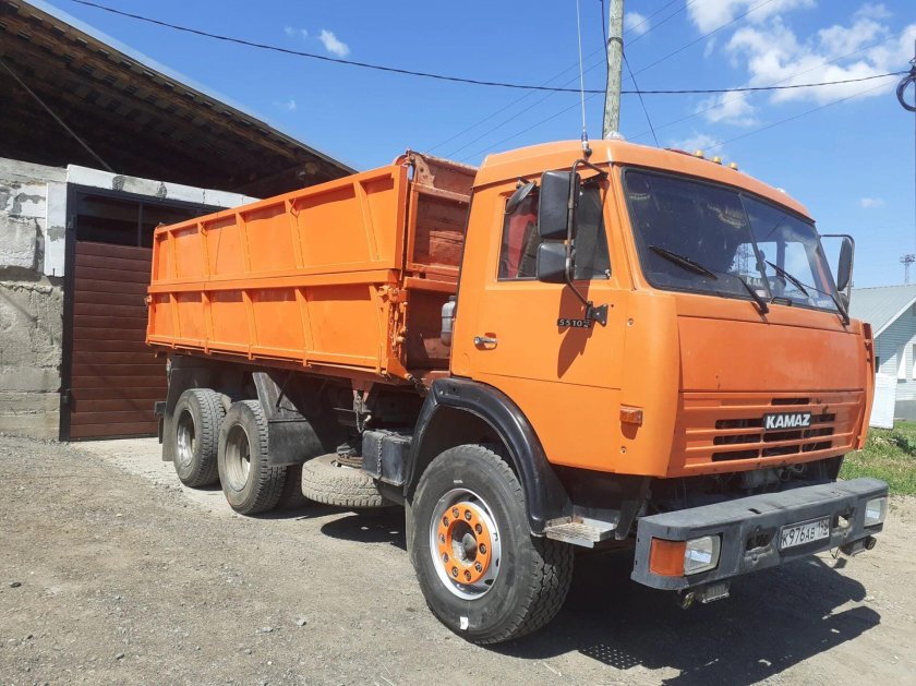 Рыжий КАМАЗ