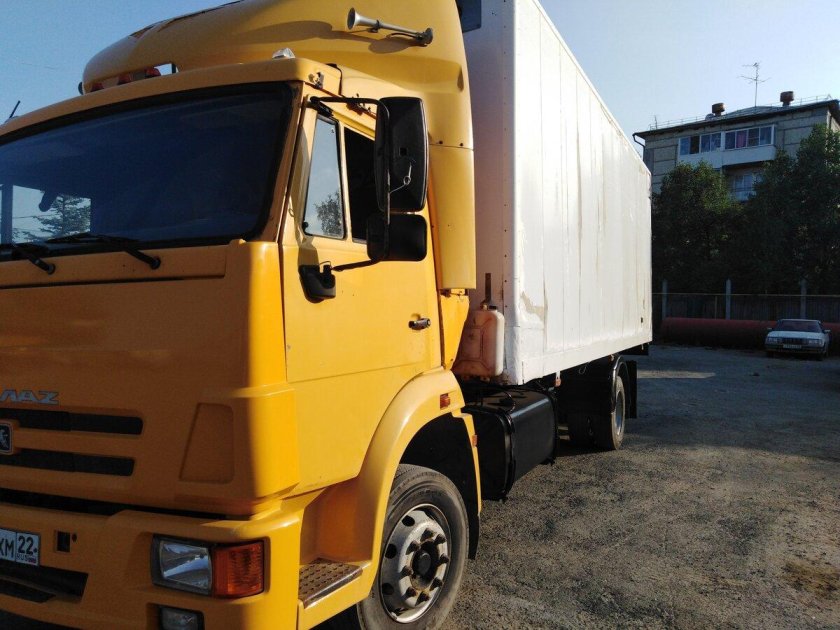 КАМАЗ 4308 желтый