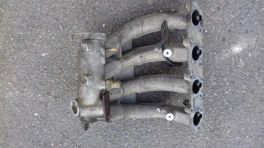 Впускной коллектор Пежо 307