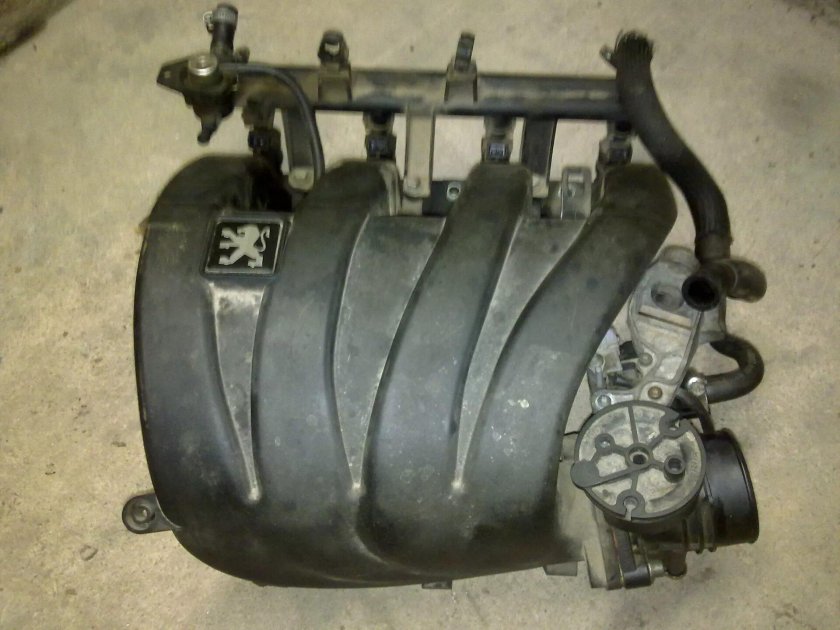 Коллектор Пежо 406