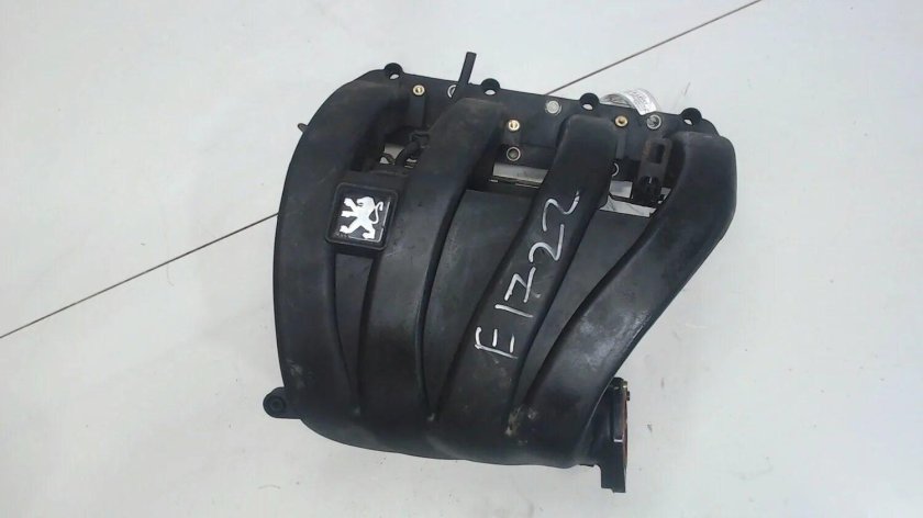 Впускной коллектор Пежо 406 1.8