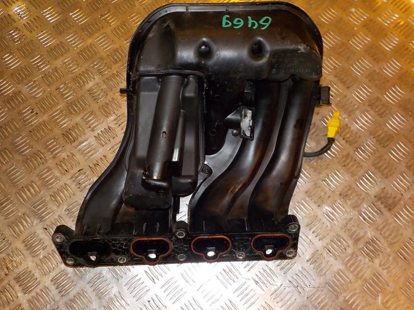 Коллектор впускной 406