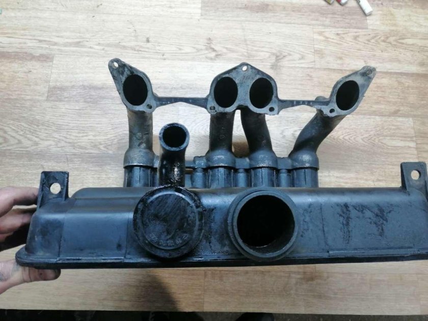 Впускной коллектор Пежо 207 1.4 16v