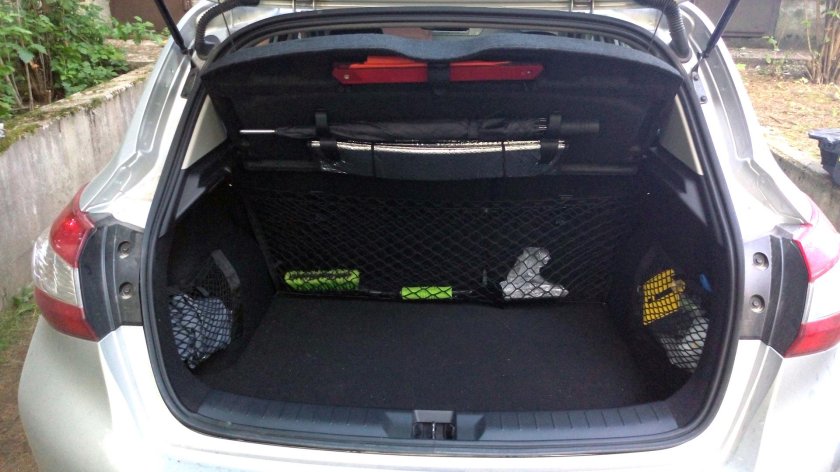 Сетка в багажник Ниссан Тиида хэтчбек