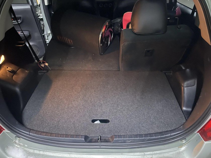 Полка в багажник Тойота Витц 130 кузов