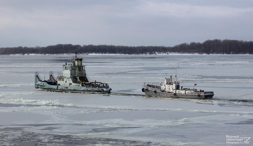 Буксир толкач портовый 13