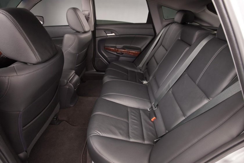 Honda Accord 9 салон сзади