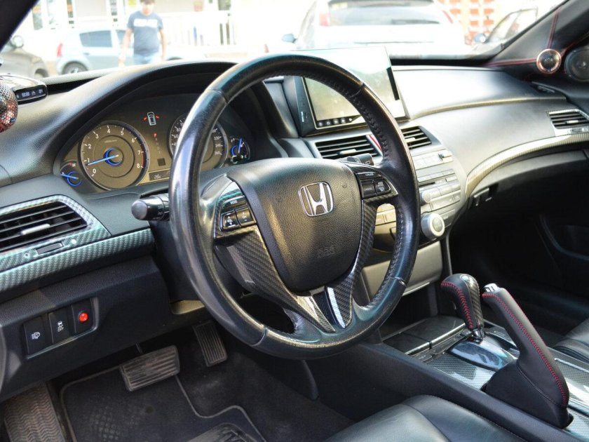 Honda Crosstour салон