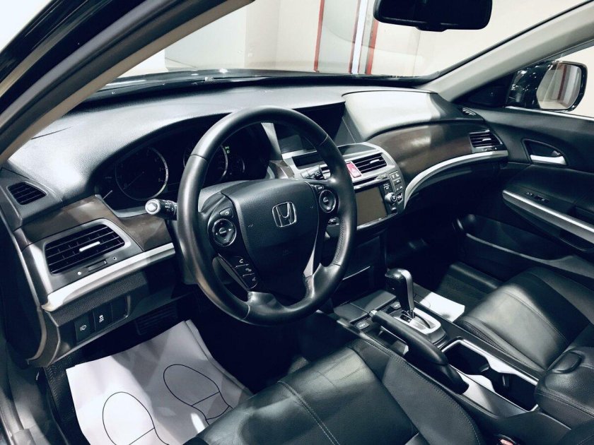 Хонда Кросстур 2014