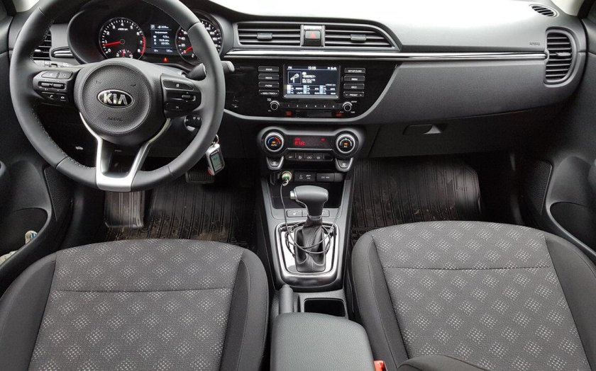 Kia Rio 2017 салон