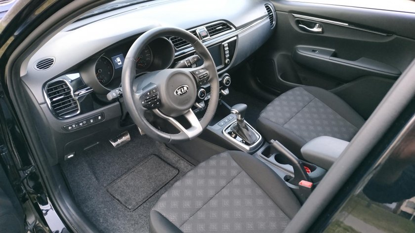 Kia Rio 4 салон