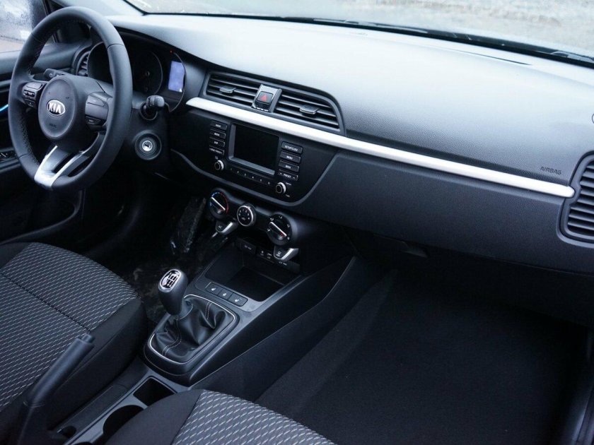 Kia Rio 4 салон