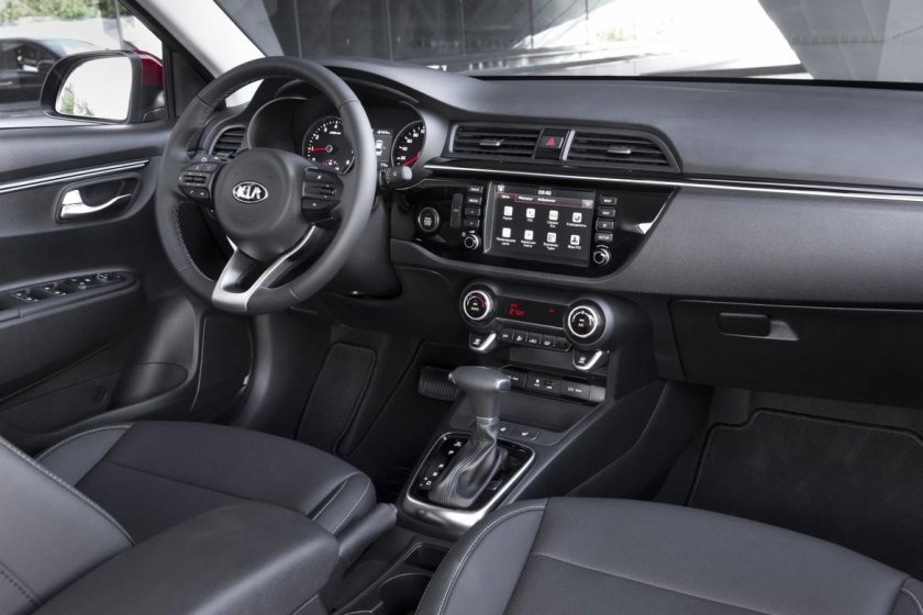 Kia Rio 2018 салон